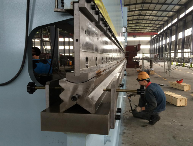 燈桿模具及折彎機出桿機