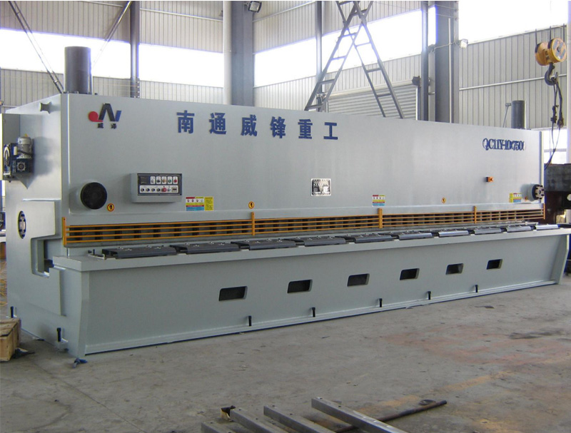 QC11Y-10X7500閘式剪板機