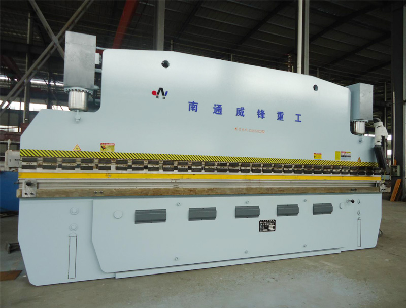 WE67K-400T/5000 電液伺服數控折彎機